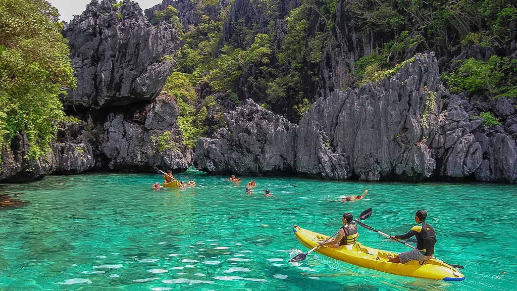 7 places to visit after Oslob Philippines